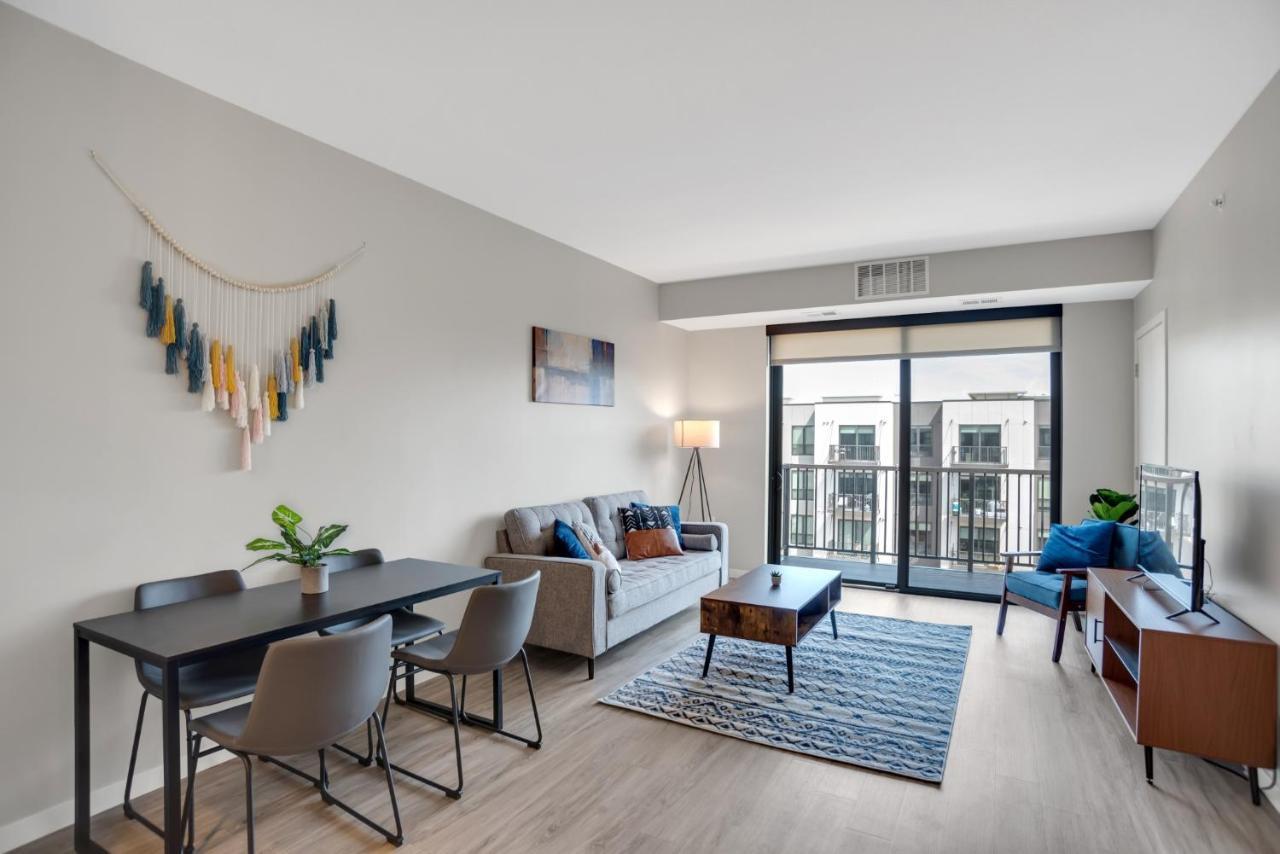 Frontdesk Confluence On 3Rd Apt Downtown Riverwalk Trails Des Moines Quarto foto