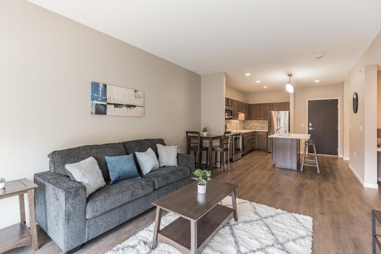 Frontdesk Confluence On 3Rd Apt Downtown Riverwalk Trails Des Moines Quarto foto